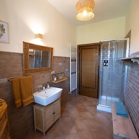 Inn Adriana Montefranco